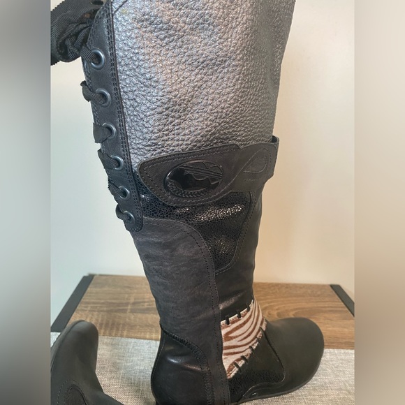 Mam’Zelle (Size 6) Tall Patterned Leather with Stitch Detail Knee High Boots - Picture 7 of 8